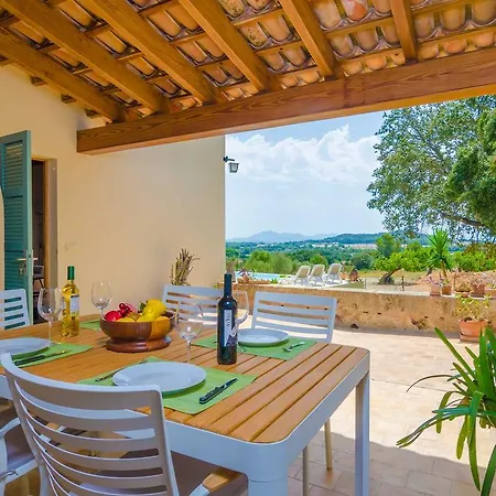 Villa Son Mora *
